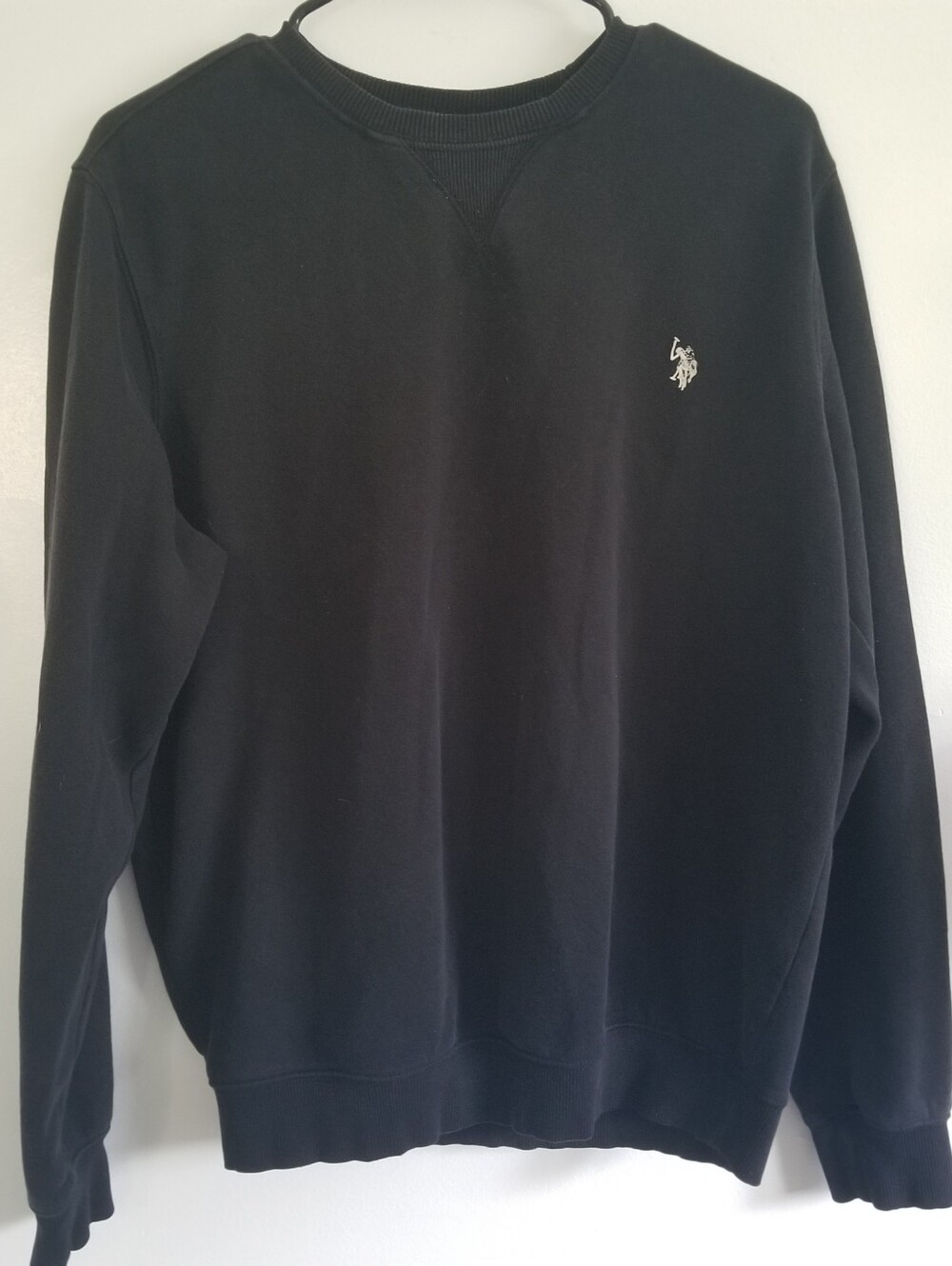 U.S. Polo Assn. Black Crewneck Sweatshirt Men's Medium Embroidered Logo Pullover